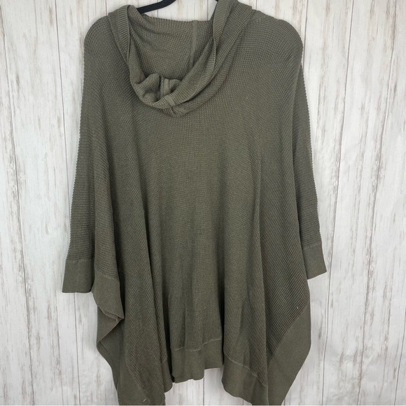 Garnet Hill NWT Hooded Waffle-Stitch Poncho S/M - Picture 11 of 11